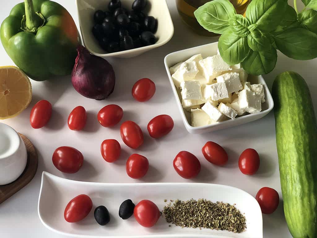 Sałatka grecka - składniki przed przygotowaniem