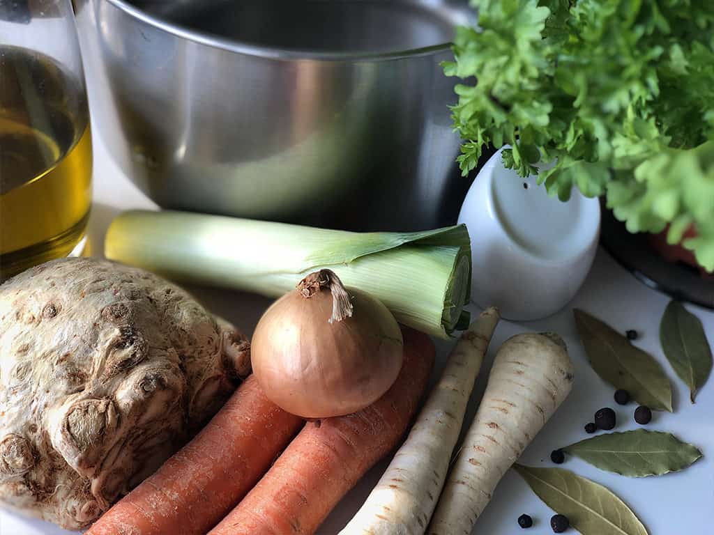 Domowy bulion warzywny - składniki przed przygotowaniem
