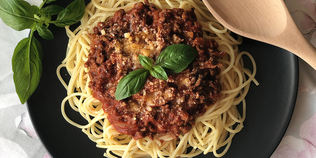 Spaghetti Bolognese - NaszPrzepis - sprawdzone przepisy