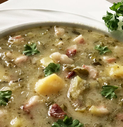 Zupa ogórkowa z zasmażką