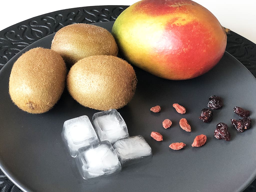Koktajl kiwi mango - składniki przed przygotowaniem