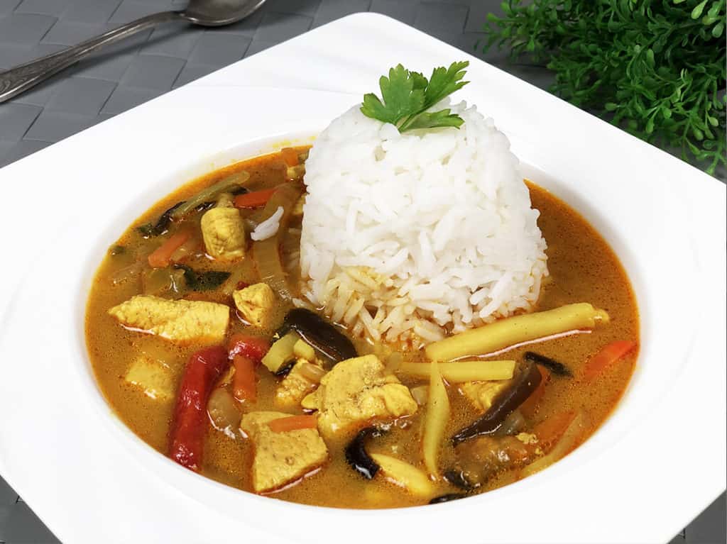 Zupa curry z kurczakiem - gotowe danie