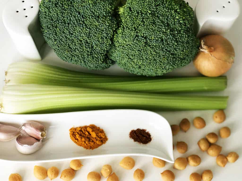 Zupa krem z brokułów - składniki przed przygotowaniem