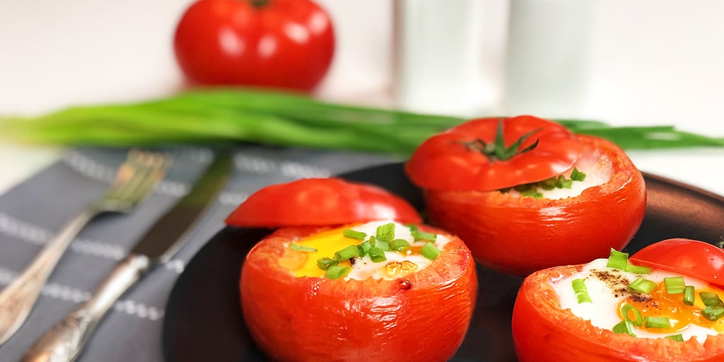 Jajka zapiekane w pomidorach - propozycja przygotowania