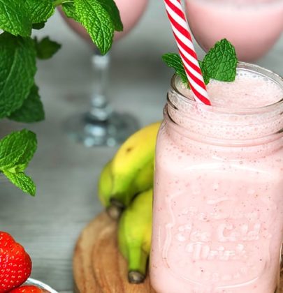 Koktajl bananowo truskawkowy z miętą