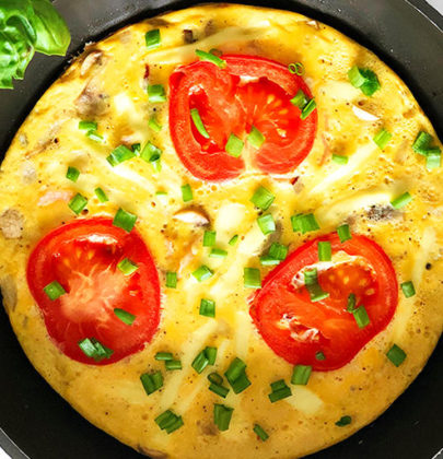 Omlet z szynką i pieczarkami
