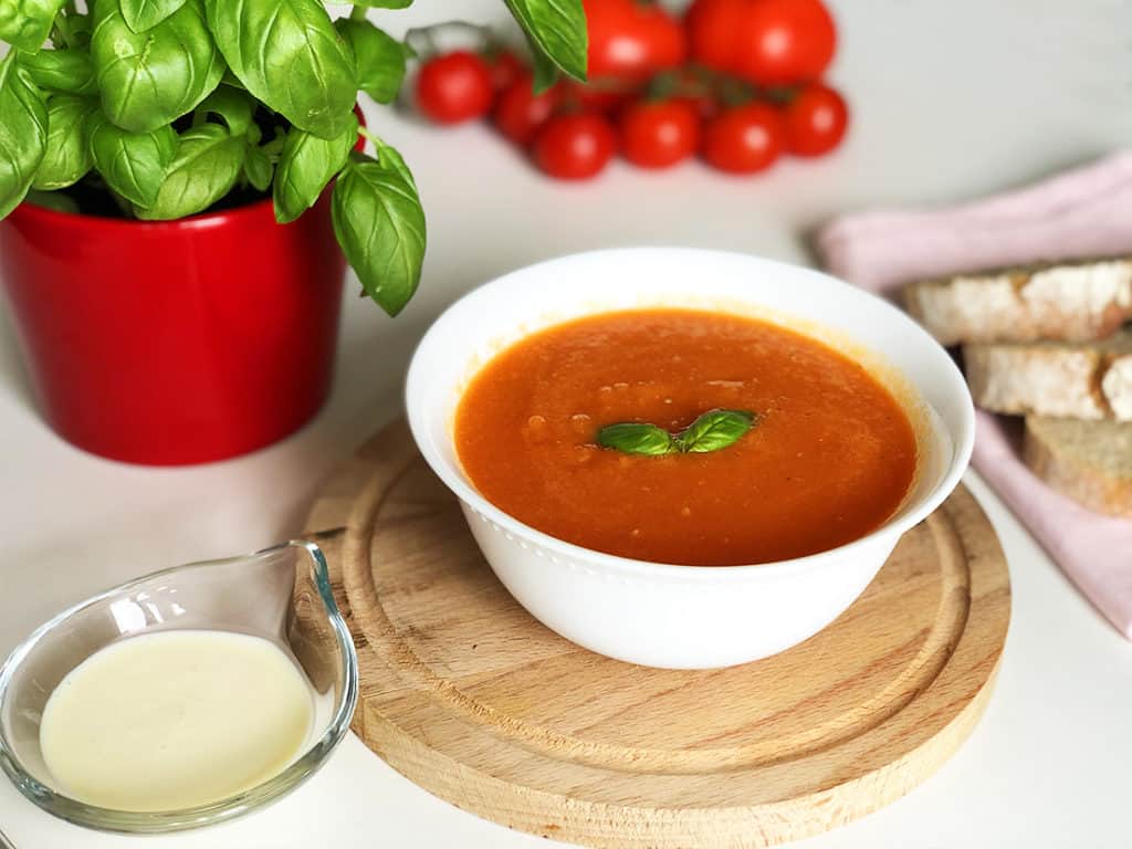 Zupa krem z pomidorów - gotowe danie