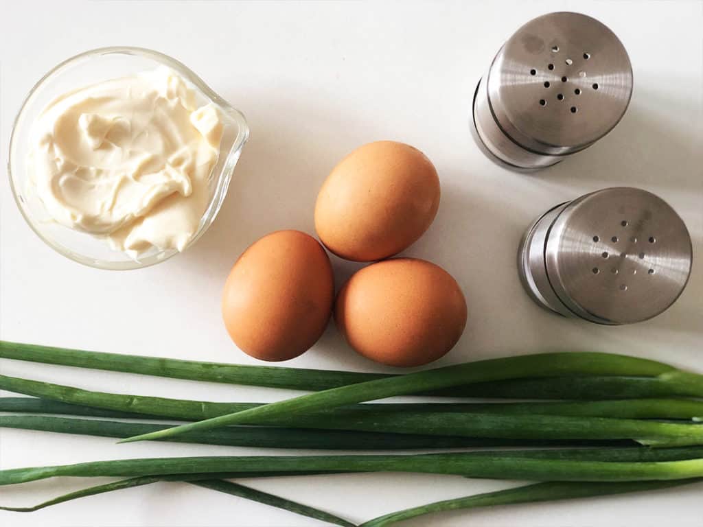 Pasta jajeczna - składniki przed przygotowaniem
