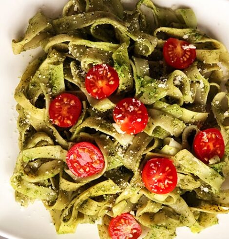 Tagliatelle z zielonym pesto