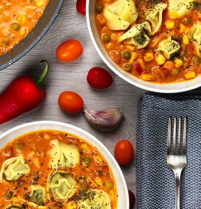 Tortellini w sosie pomidorowo-kokosowym