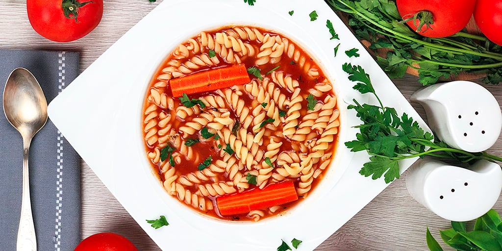 Zupa pomidorowa z makaronem - propozycja przygotowania