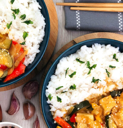 Tofu z warzywami i ryżem