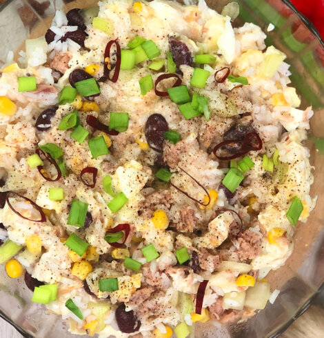 Sałatka ryżowa z tuńczykiem