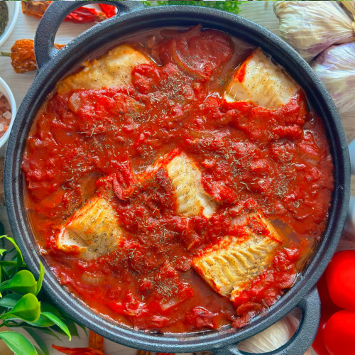 Plan obiadów na tydzień - 7 pomysłów na szybkie i domowe obiady - Dorsz w sosie pomidorowym