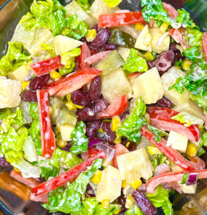 Sałatka meksykańska z ananasem – szybka sałatka na imprezę