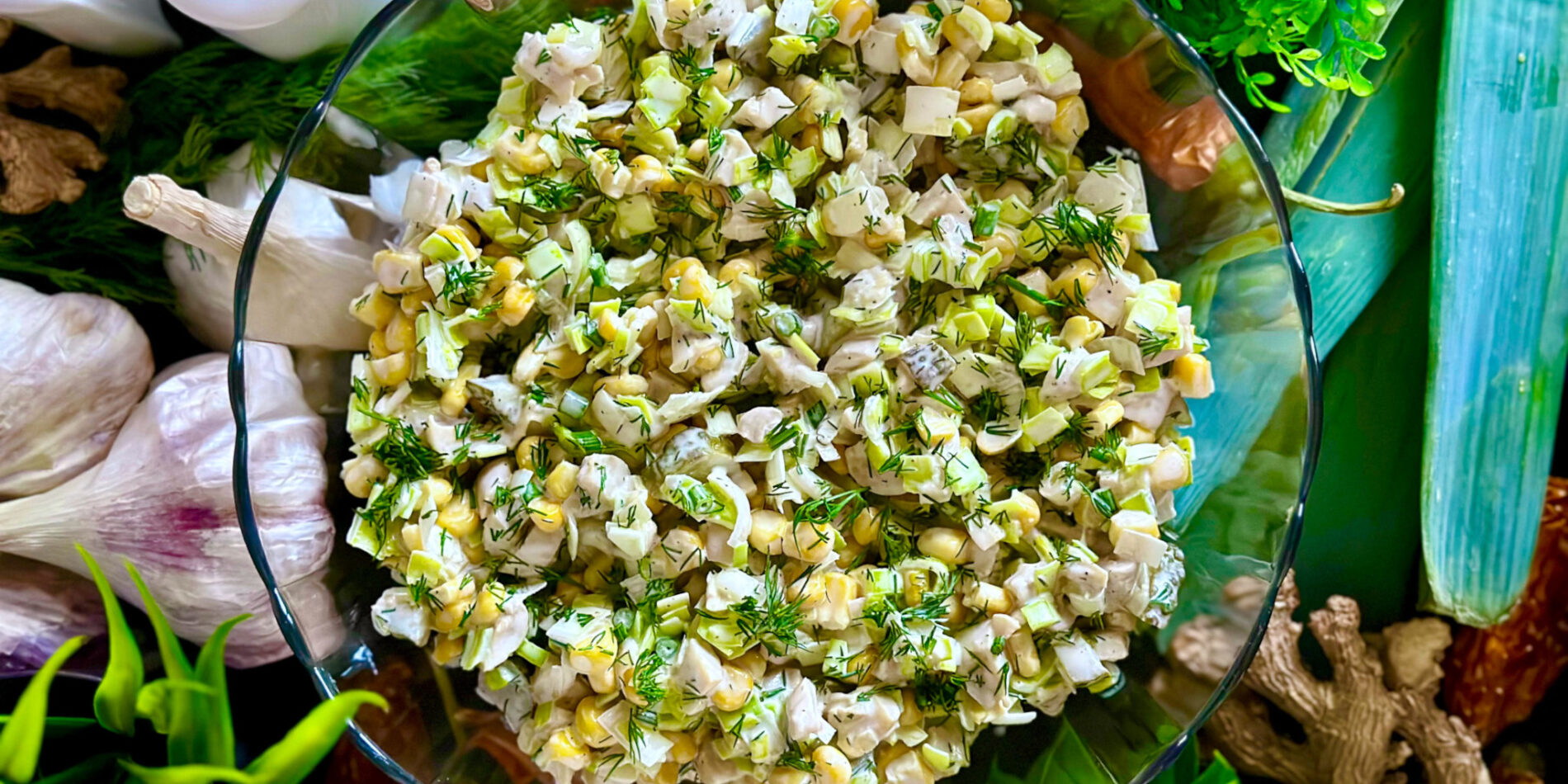 Sałatka z pora i jajek – szybka i prosta sałatka na każdą okazję - propozycja przygotowania